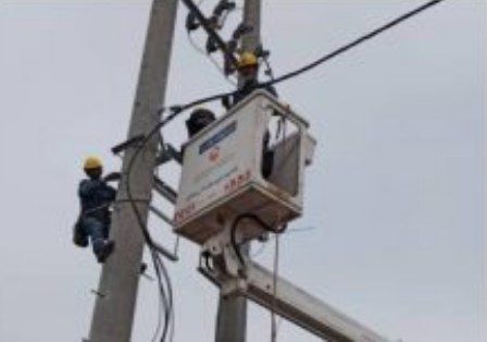 اجرای عملیات اقدام فراگیر تعمیرات و بهینه سازی شبکه توزیع برق خراسان رضوی 