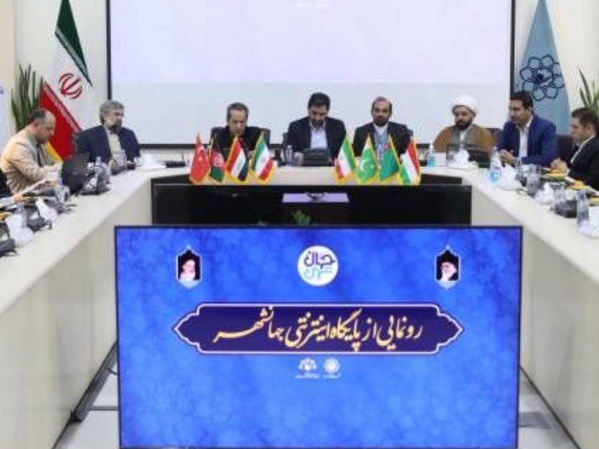 شهردار مشهد خبر داد: برج ارتباطات جهانی در مشهد ساخته می‌شود 