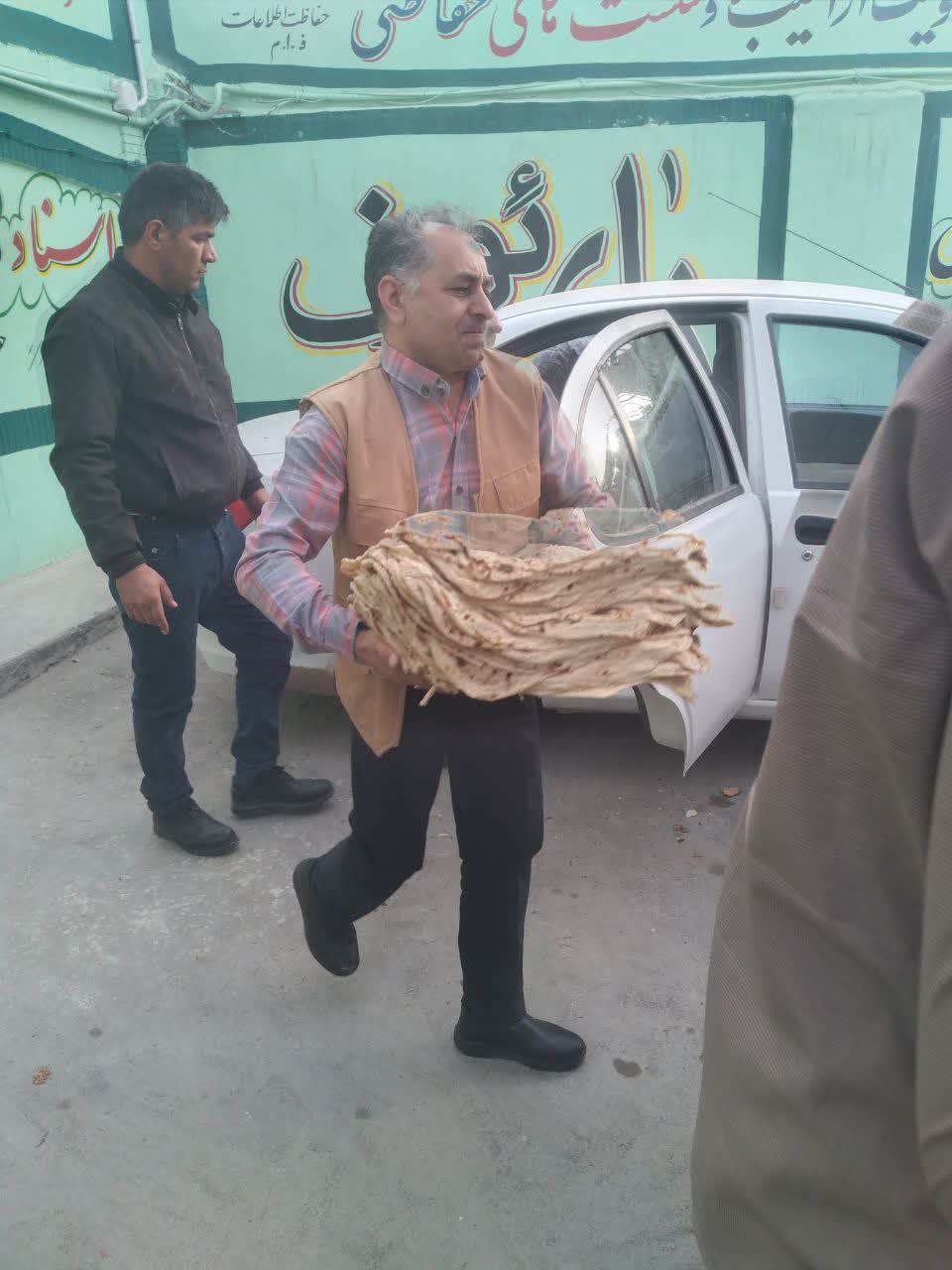 ممانعت از خروج ۲ هزار و ۵۰ قرص نان جهت مصرف دام از شهرستان مشهد