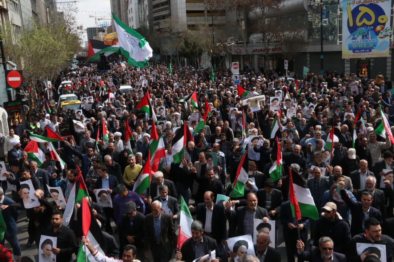 روزه داران مشهدی در دفاع از مردم غزه بپاخواستند